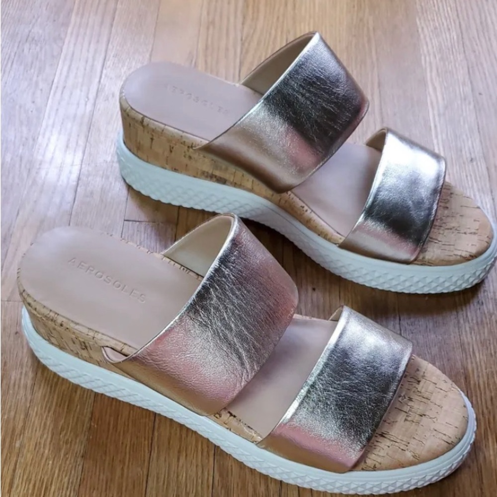 🆕 Aerosols metallic gold wedges